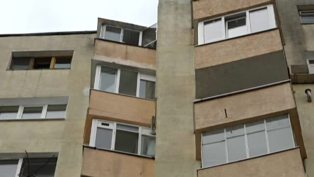 Caz sinistru în Cluj. Un tânăr și-a aruncat bunica de la etajul 10 și și-a bătut bunicul