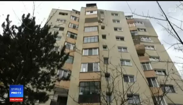 Un tânăr din Cluj şi-a aruncat bunica de la etajul 10, apoi şi-a desfigurat bunicul