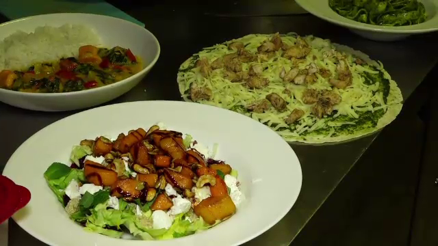 Aplicația care trimite la nevoiași mâncarea nevândută din restaurante și magazine