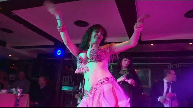 Dansul din buric, amenințat de restricțiile islamului. ”Străinele l-au făcut de nerecunoscut”