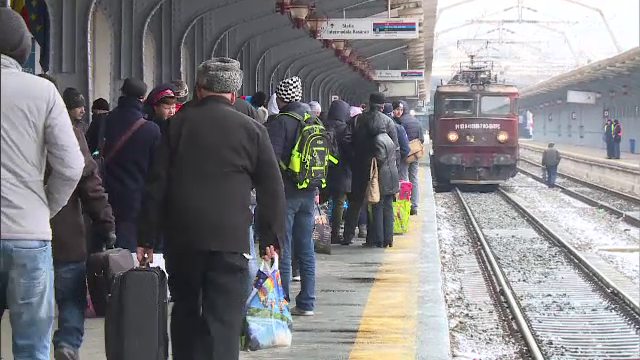 CFR a anulat 18 trenuri, din cauza viscolului. LISTA TRENURILOR ANULATE VINERI