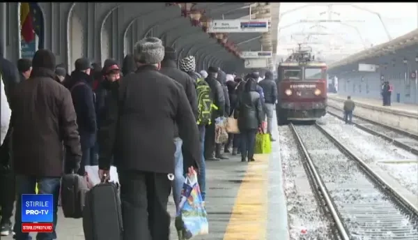 Întârzieri de sute de minute, din cauza vremii. CFR ar putea anula patru trenuri