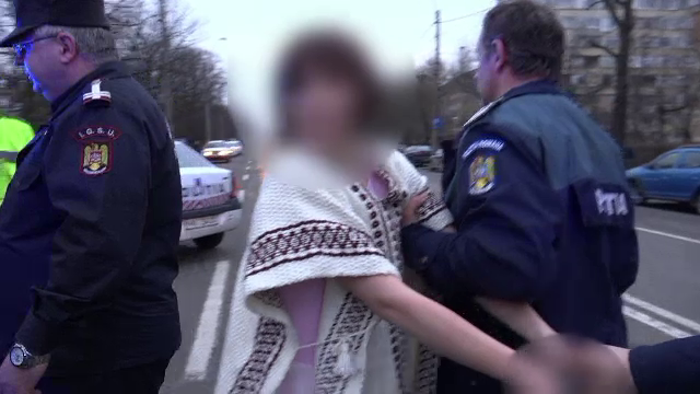 Un bărbat care ar fi fost aruncat în râu de un bărbat și o femeie, salvat de pompierii ISU