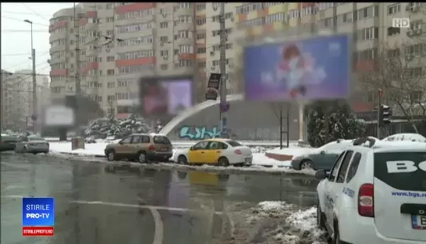 Adio, reclame pe clădiri istorice. Un nou regulament pentru publicitatea stradală