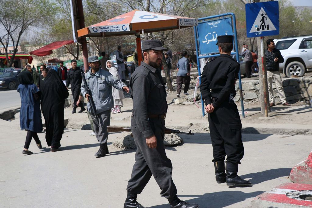 Atentat sinucigaș la un loc de rugăciune din Kabul. Oamenii celebrau Anul Nou persan