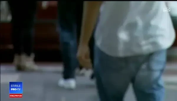 România, în topul statelor cu minori care fumează. ONG-urile vor interzicerea reclamelor