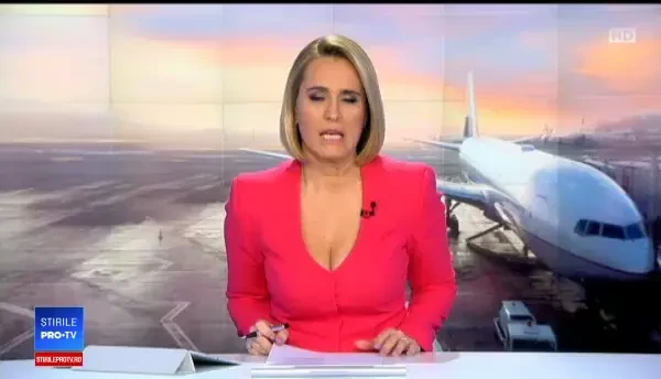 Pasageri ţinuţi 13 ore în avion, la sol. Ce explicaţie li s-a dat