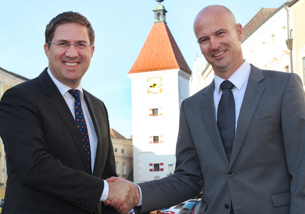 O femeie mai slab calificată a fost promovată în locul său. Despăgubirea primită de un bărbat