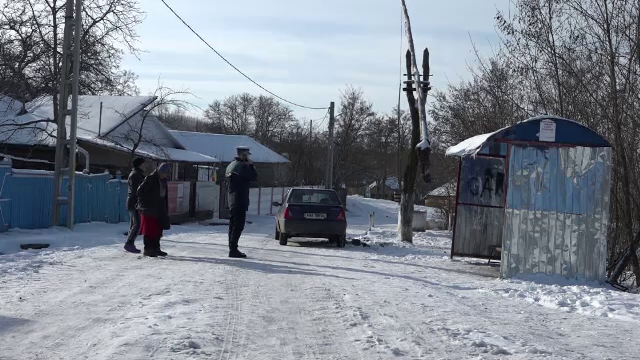 Moarte misterioasă în Vaslui. Bărbat descoperit într-o baltă de sânge, în stația de autobuz