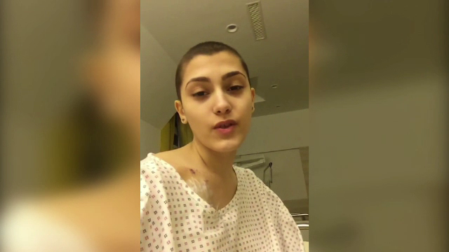 Povestea unei tinere de 17 ani, care luptă cu cancerul de pe patul de spital: „Numai cu ajutorul vostru pot sta aici”