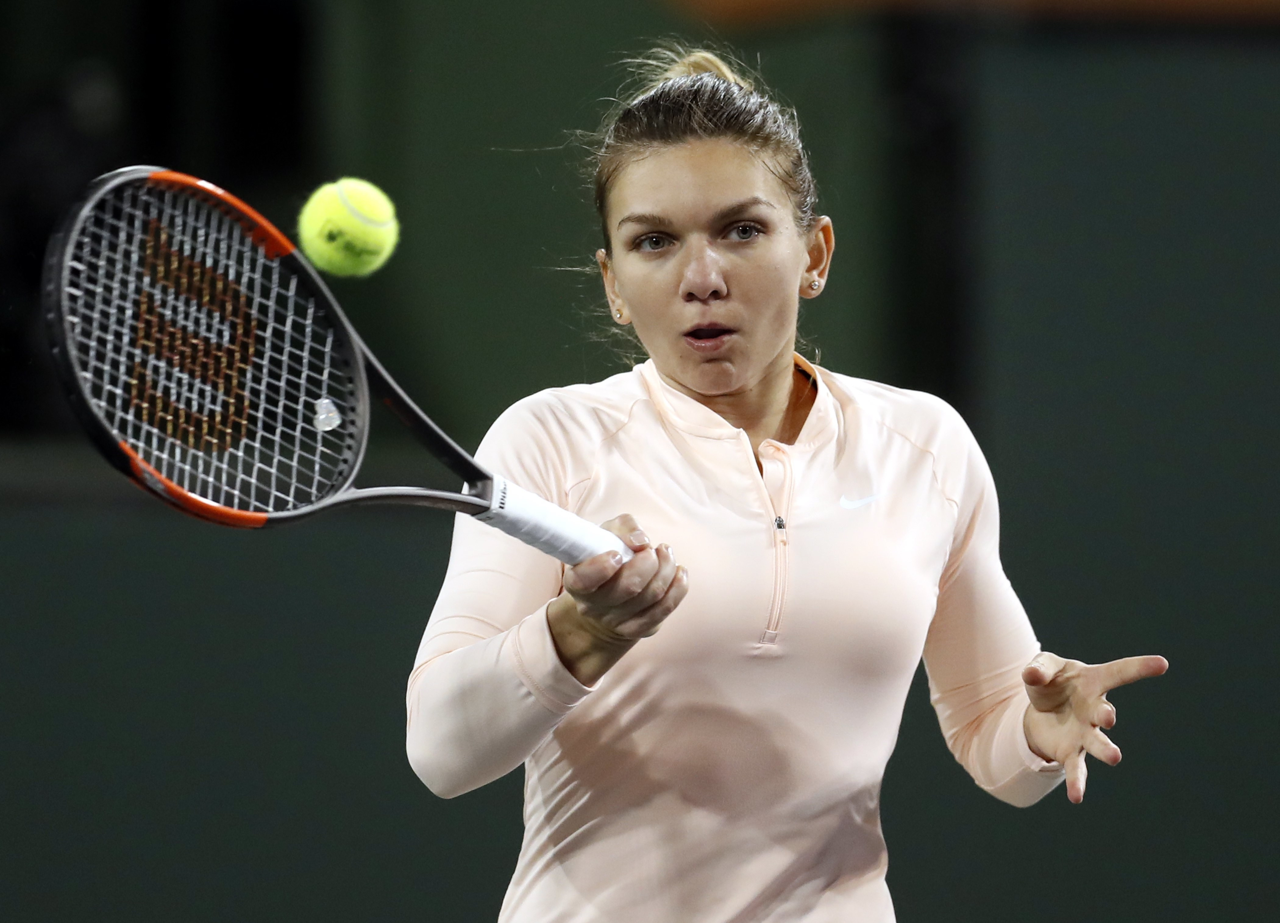 Halep - Dodin 3-6, 6-3, 7-5. Simona joacă în turul 3 la Miami cu Agnieszka Radwanska