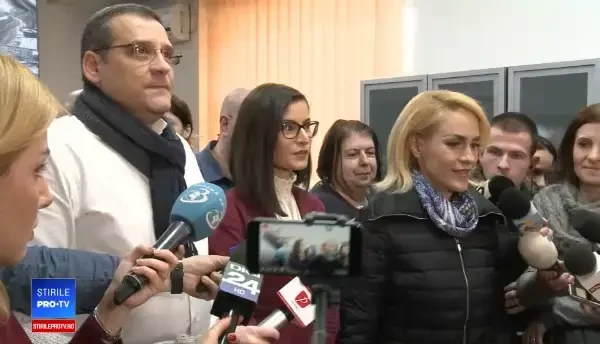 Firea, la comandamentul de iarnă: S-a intervenit toată noaptea, dimineață s-a circulat bine