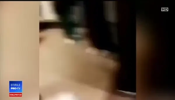 Scandal la un spital din Prahova. Paznic, filmat în timp ce lovește un vizitator