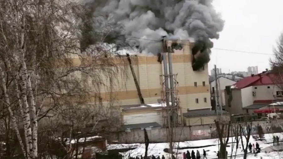 Incendiu la un mall din Rusia. Cel puțin patru morți și 15 răniți. VIDEO