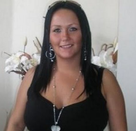 O mamă îl caută pe tatăl fiicei ei, cu care a avut o aventură în urmă cu 15 ani