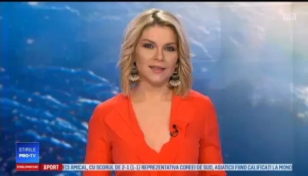 Peste 1000 de câini participă la un concurs de frumusețe, la Bistrița