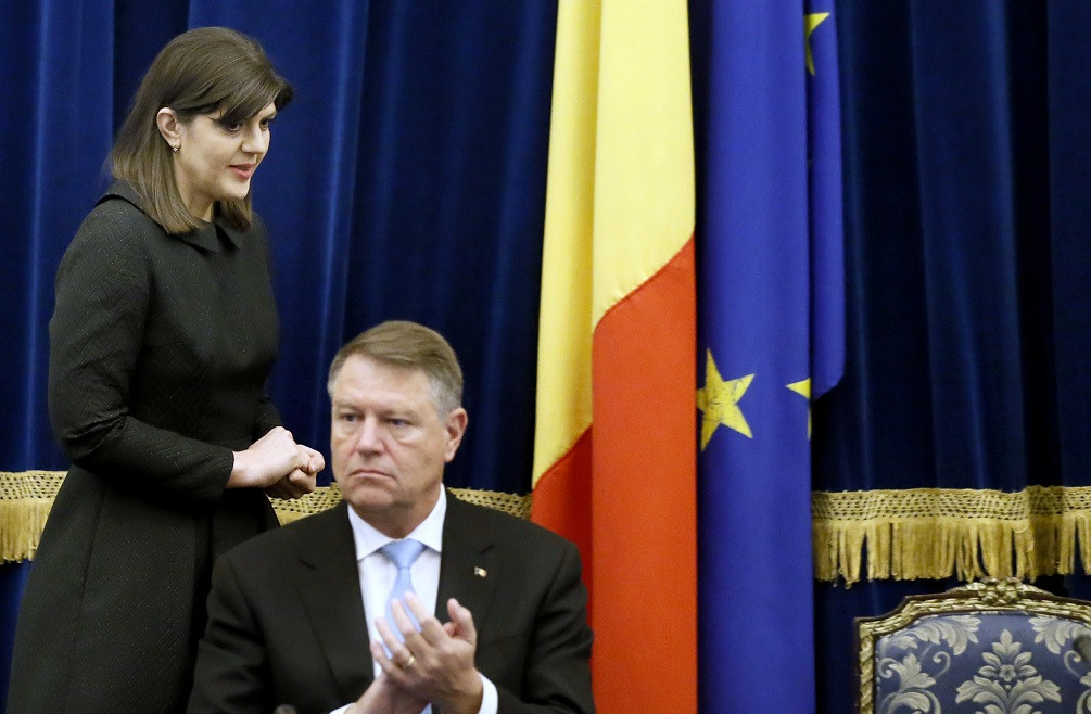 Iohannis şi Kovesi, chemaţi la CNCD. Ar fi discriminat prin cuvinte ca "penali" şi "inculpaţi"