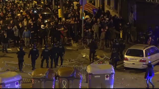 Judecătorii germani au decis ca fostul lider catalan Carles Puigdemont să rămână în arest