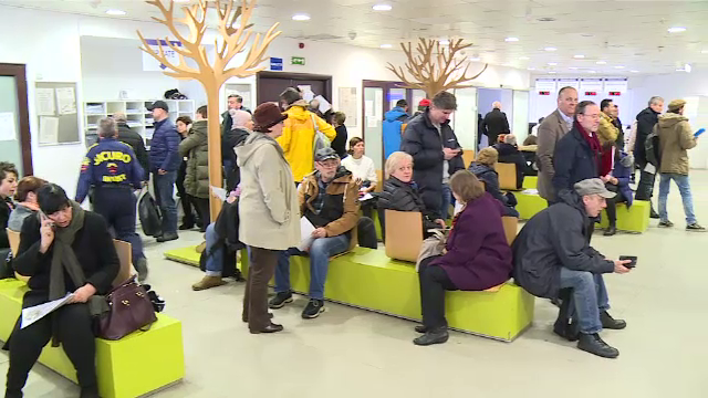 Sistemul IT al Fiscului riscă să intre în colaps. Românii, nevoiți să stea încă la cozi