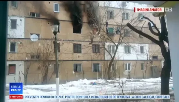 Bărbatul rănit în explozia din Buzău, în continuare în stare gravă. Apartamentele vecinilor, nelocuibile