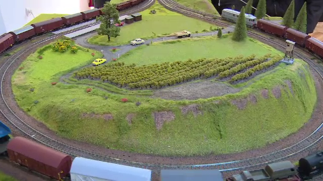 Expoziție de trenulețe electrice, la Bistrița. Un vagon ajunge până la 500 de euro