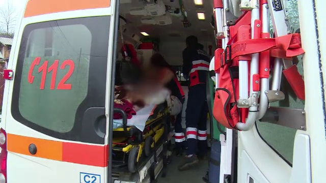 Un tânăr și fiul său de o lună, găsiți morți în casă. S-ar fi intoxicat cu fum