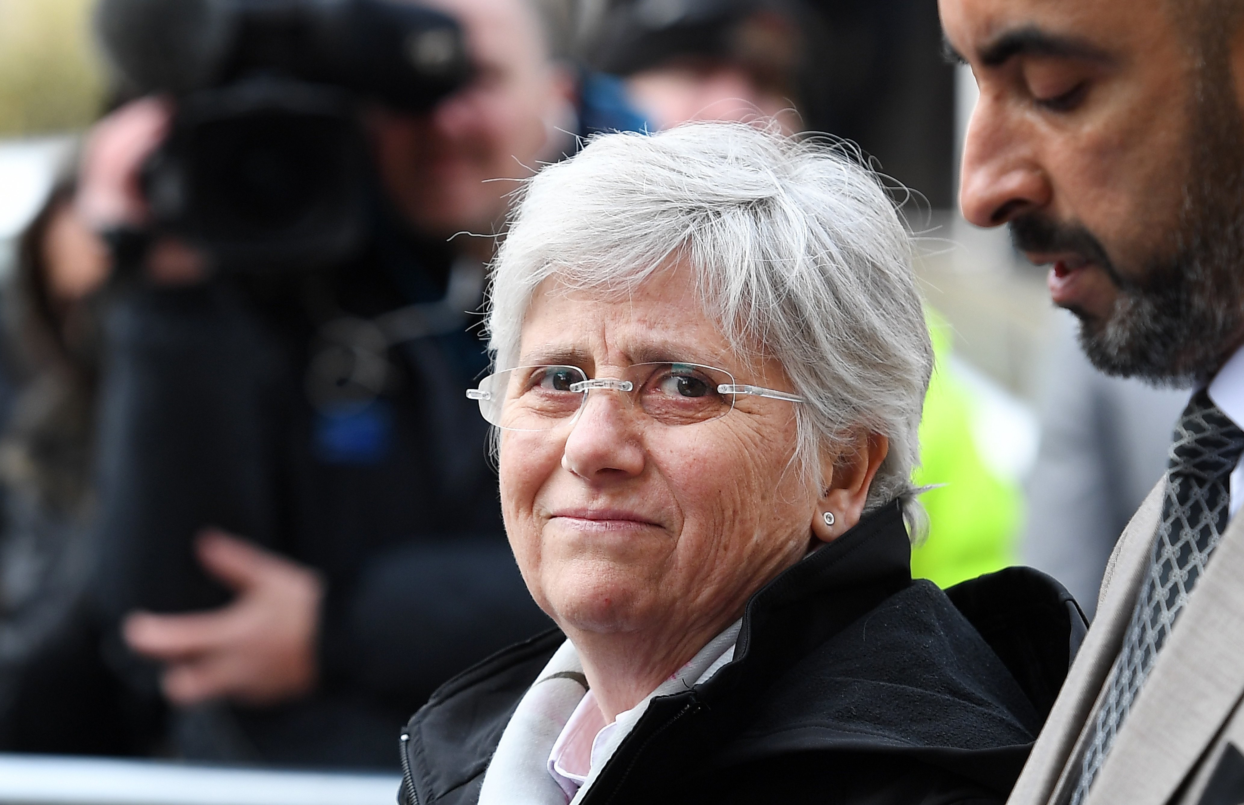 Fostul ministru al Educaţiei din Catalonia, Clara Ponsati, exilată în Scoția, s-a predat