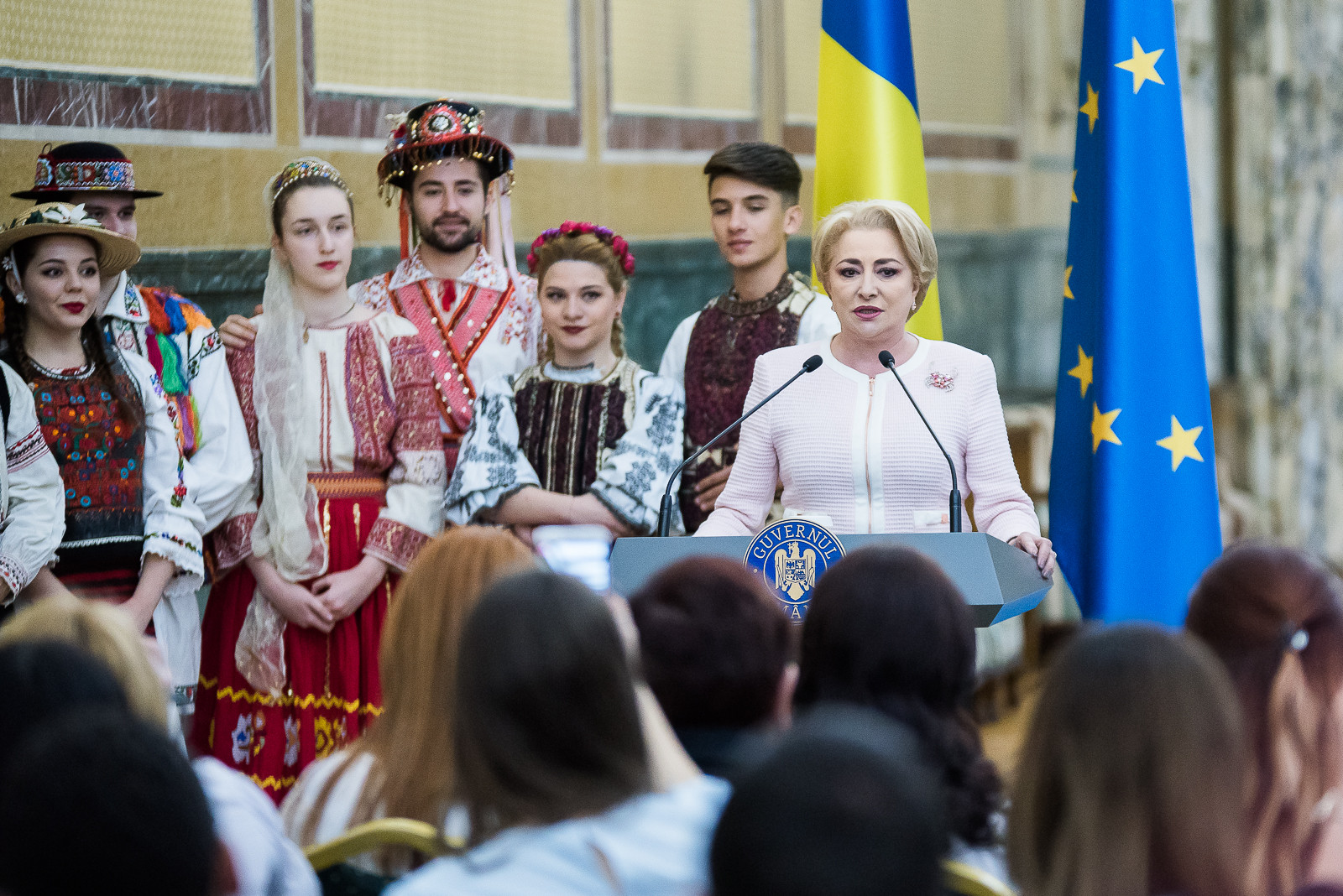 Viorica Dancila, muzica populara