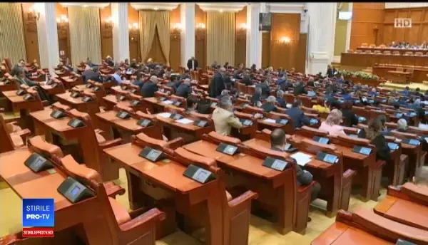 Învățământ obligatoriu de 15 ani. Copiii și-ar putea începe educația la 4 ani