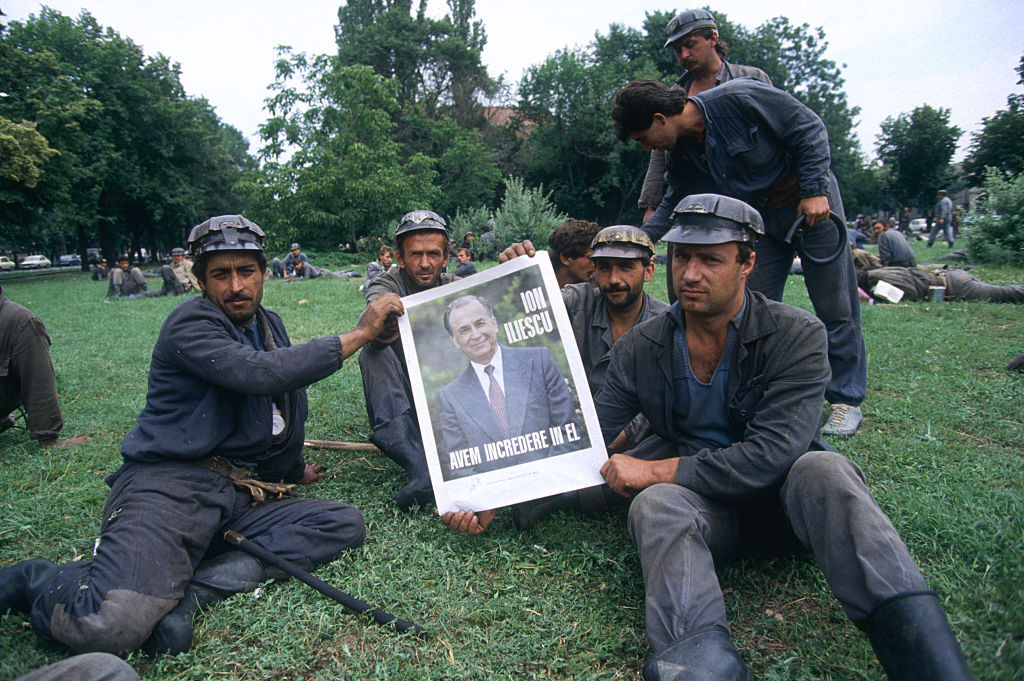 Dosarul mineriadei se întoarce la Parchetul Militar. Ancheta va fi refăcută