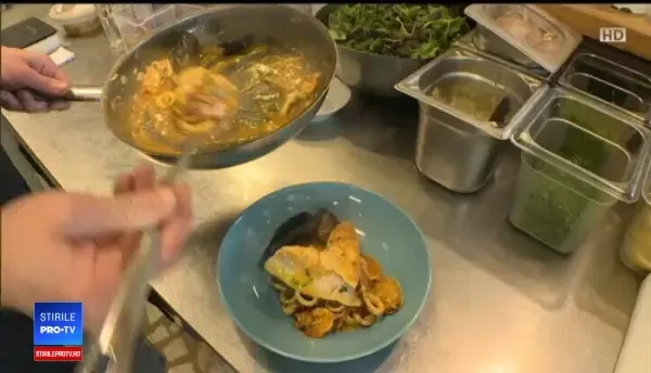 Fish barurile se înmulțesc în România. Clienții aleg peștii și îi primesc apoi gătiți