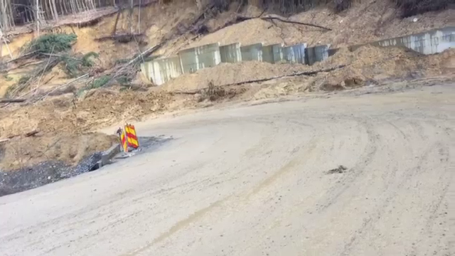 Alunecare de teren pe un drum național dintre Oradea și Deva. Reacția CNAIR