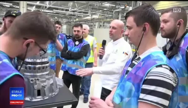 Sute de studenți au putut vedea cum se lucrează în fabricile care furnizează componente auto de lux
