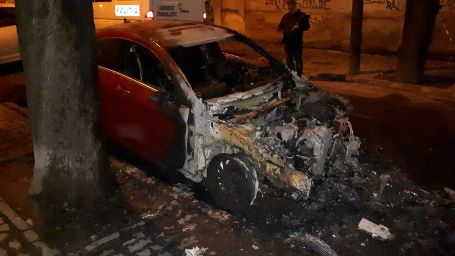 mașini incendiate - 4