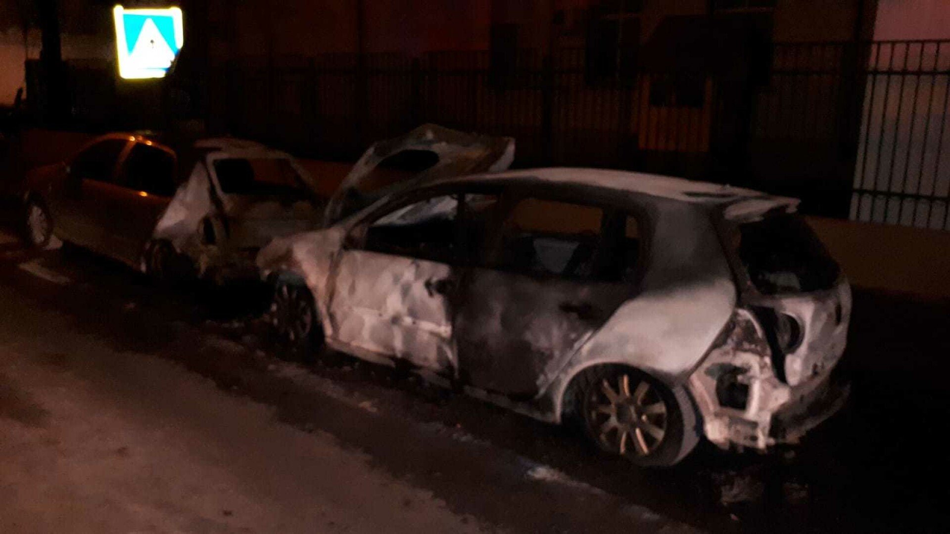 mașini incendiate - 6