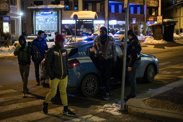 Conflict între Italia și Franța. Scandalul declașat de vameşi francezi înarmaţi într-un orășel italian