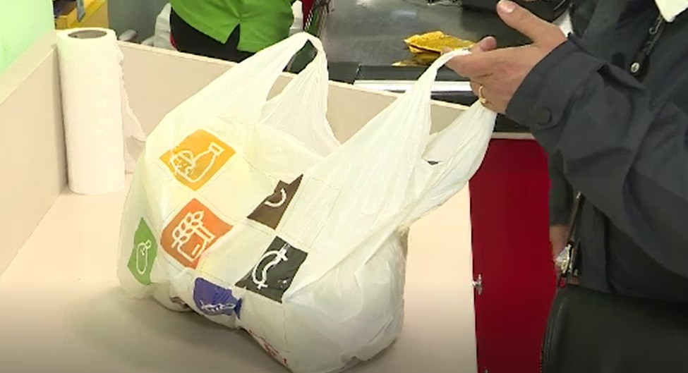 UE va interzice pungile din plastic subțire. Care sunt alternativele supermarketurilor
