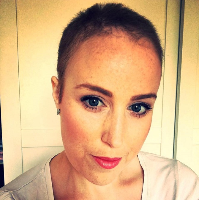 O femeie a murit de cancer, din cauză că medicii i-au ignorat durerile: „Mi-au zis să nu mă mai gândesc la asta”