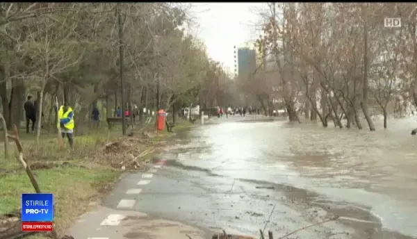 Dunărea are 617 centimetri la Galați: Frumos de văzut, dar să nu fie în pericol orașul