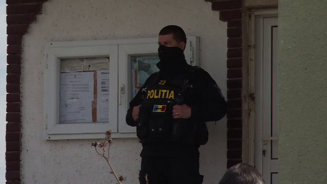 Detalii noi în cazul crimei din Olt. Suspectul ar fi fost ajutat de părinți să distrugă probe