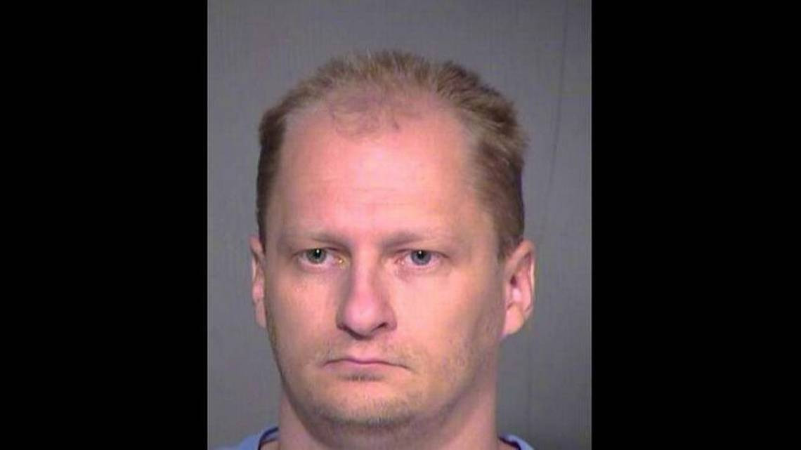 Un bărbat de 38 de ani a răpit o minoră și a abuzat-o sexual în casa lui