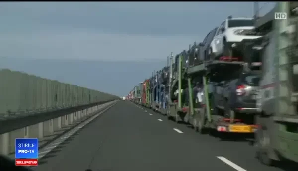 Sute de camioane, blocate în vămile din vest pentru a intra în Ungaria, după ridicarea restricţiilor