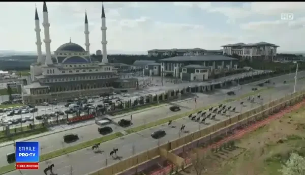 Analiști, despre vizita lui Putin în Turcia: Sunt rivali care fac front comun