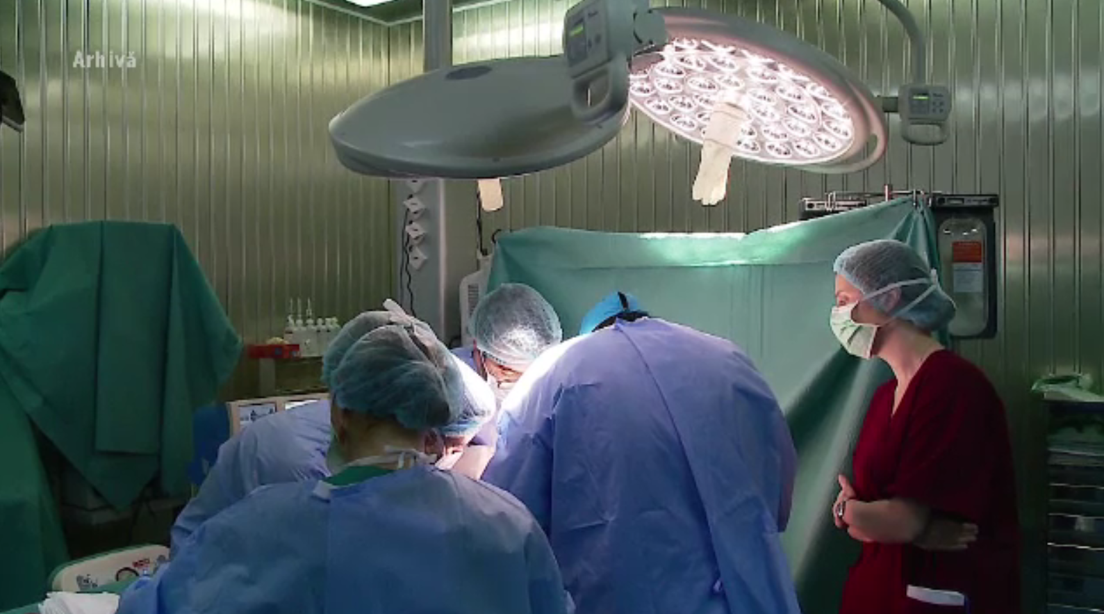 România decontează operații pe cord în străinătate, în loc să faciliteze intervenţia în ţară