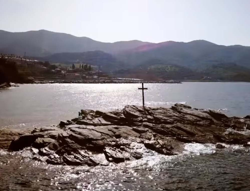 Athos, un munte de credinţă! O ediţie de suflet în Duminica Învierii, la "România, te iubesc"