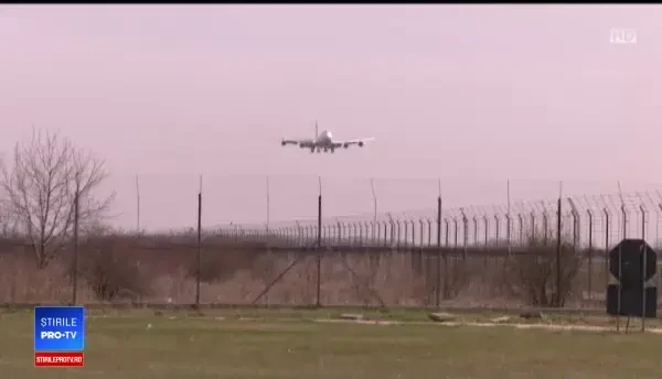 Avioanele mari ar putea evita Aeroportul Otopeni. Asfaltul se rupe în timpul decolărilor