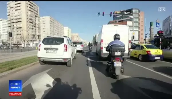 Paramedicii pe motociclete vs. traficul din Capitală. Ne pregătim ca să ne apărăm şi pe noi