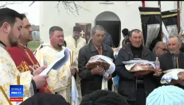 Doliu în Neamţ. Victimele accidentului, înmormântate din bani găsiţi în buzunarele morţilor