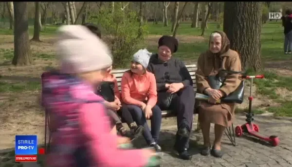 Românii au încins sâmbătă grătarele. Au pregătit la foc de lemn și borș de miel