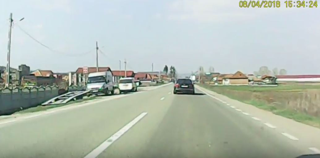 Momentul în care un șofer e șicanat în trafic: ”Ai BMW înseamnă că îți faci de cap”. VIDEO
